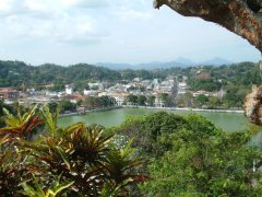 01-View of Kandy Lake